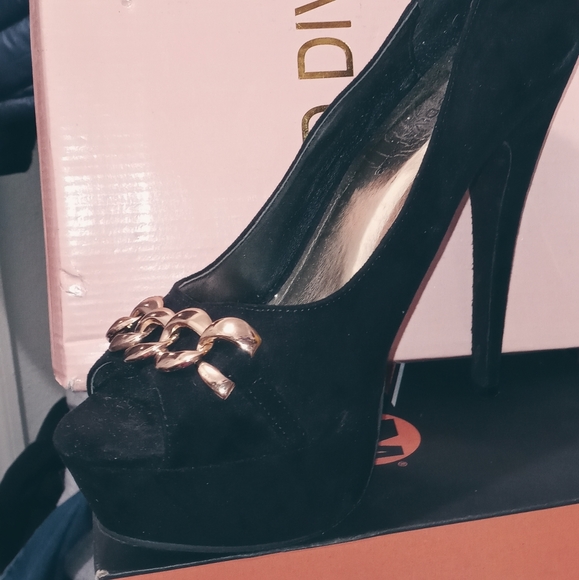 High hells - Picture 3 of 4